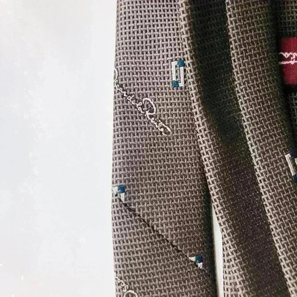 Oscar de la Renta Men’s Tie. - Picture 5 of 6